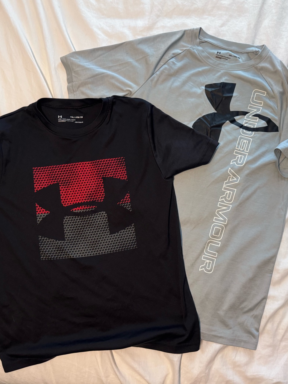 Under Armour Boy’s Black and Light Gray Graphic Tech Polo Tees